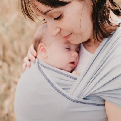 One peony porte-bébé physiologique